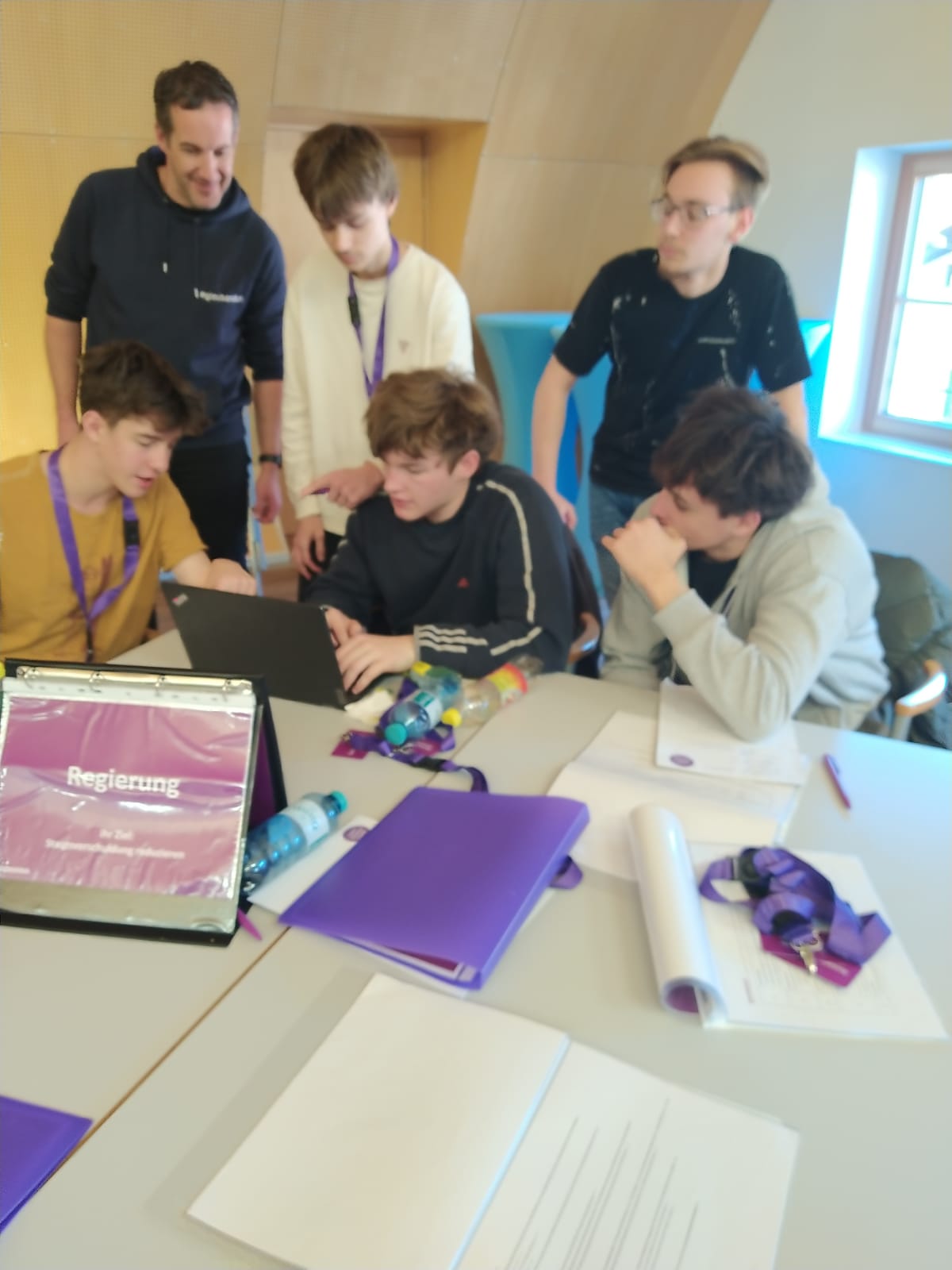 Schüler:innen bei Ecomania