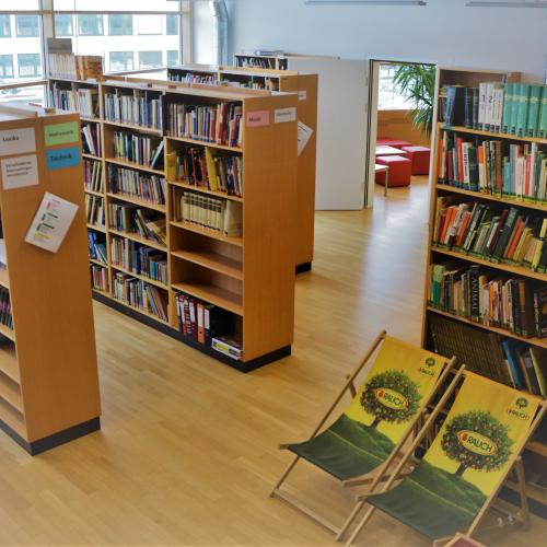 Bibliothek Regale mit Büchern